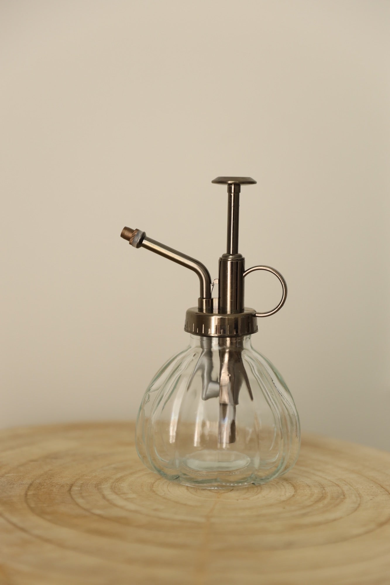 Glass misting bottle